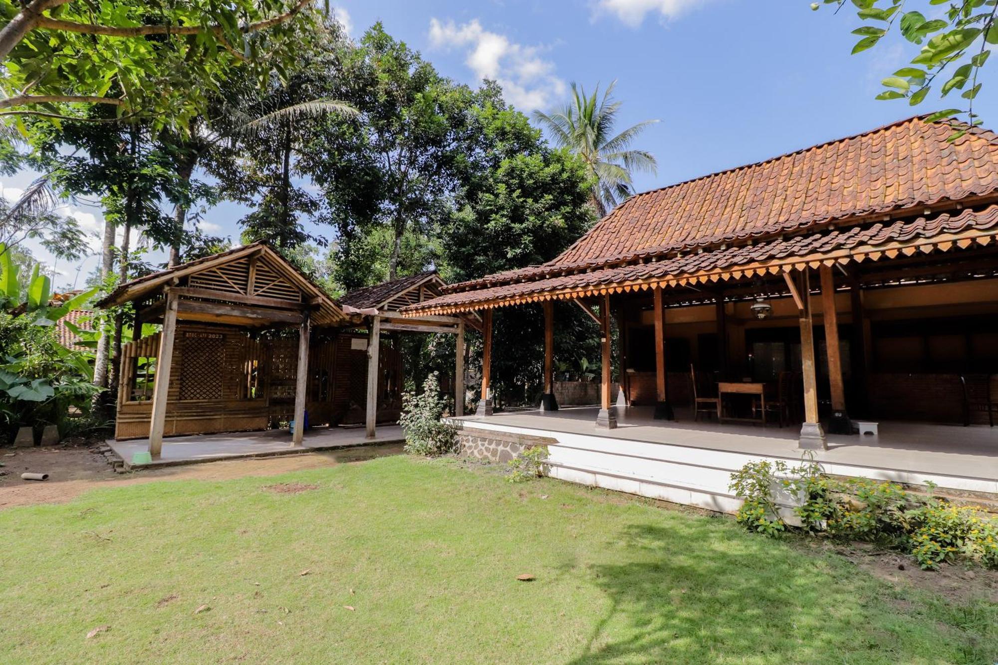 Nurudin House Apartment Magelang Exterior foto